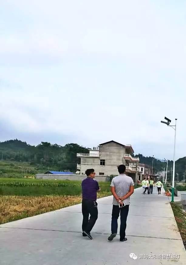 太陽能路燈，太陽能路燈廠家，太陽能路燈價(jià)格，太陽能平板燈，光伏照明，道路照明，助力新農(nóng)村建設(shè)，太陽能路燈優(yōu)質(zhì)服務(wù)商