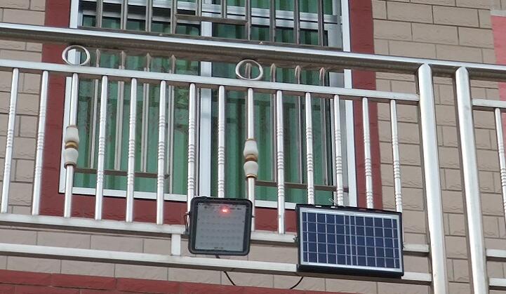 路燈控制器給蓄電池充電的幾種方法